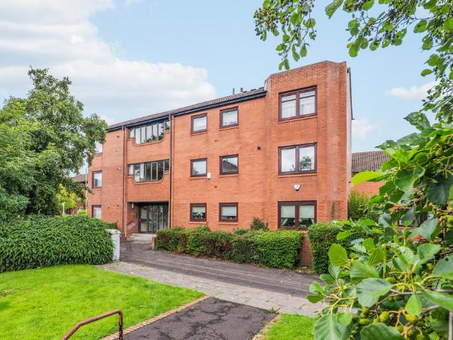 Flat for sale in North Woodside, Scotland