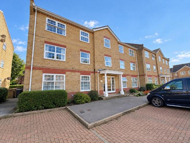Flat for sale in Lower Walmer, Dover
