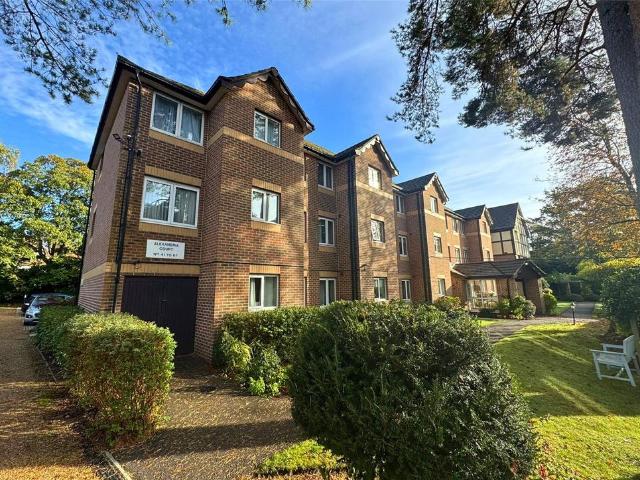 Flat for sale in Ferndown, East Dorset