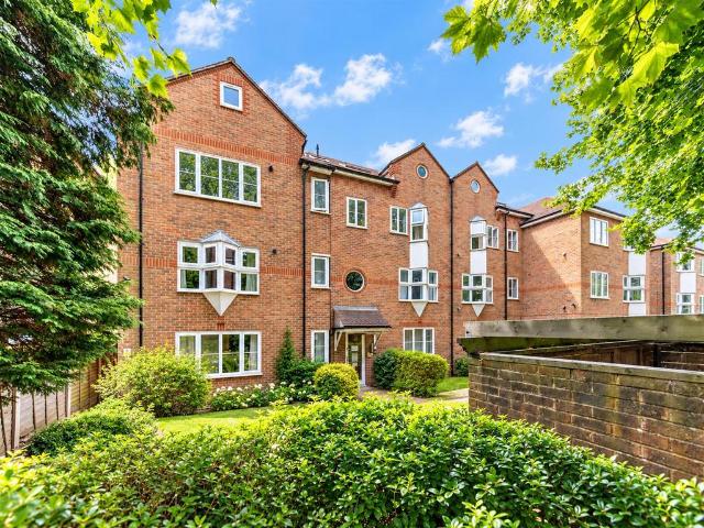 Flat for sale in London Borough of Sutton, Greater London