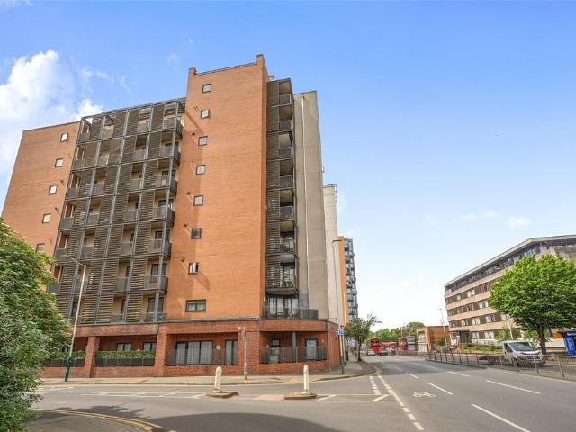 Flat for sale in Greater London