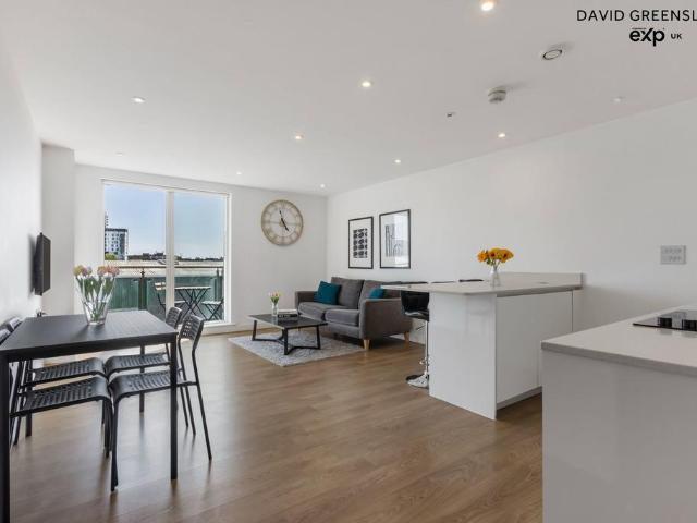 Flat for sale in Bromley-by-Bow, Poplar Grove
