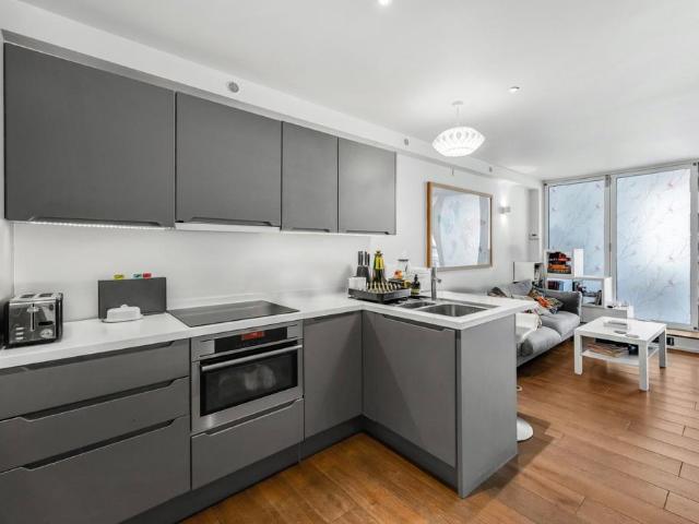 Flat for sale in Kentish Town, Greater London