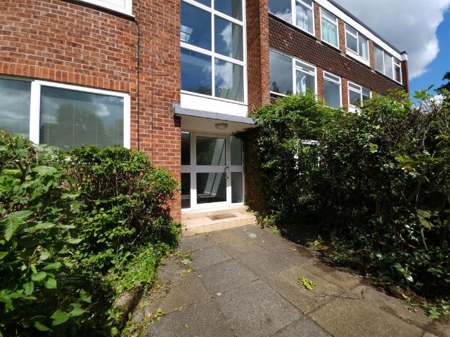 Flat for sale in Blossomfield, West Midlands