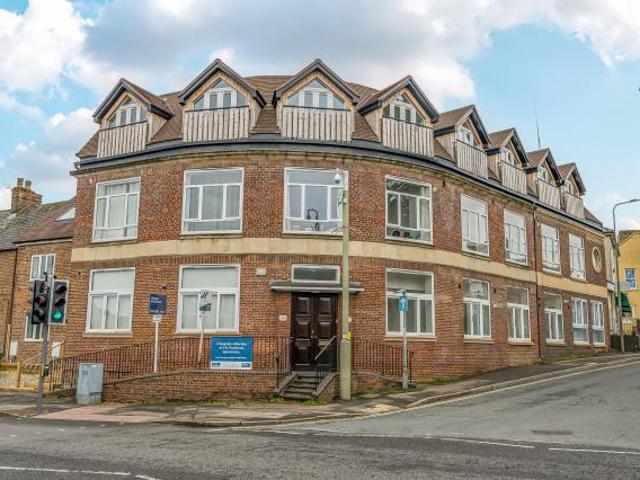 Flat for sale in Berrick Salome, Oxfordshire
