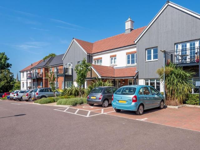 Flat for sale in Princes Risborough, Buckinghamshire