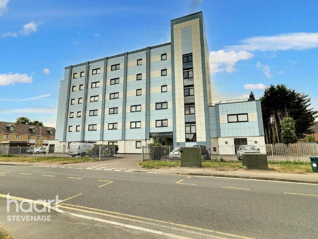 Flat for sale in Arlesey, Bedfordshire
