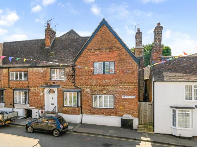 Flat for sale in Bridgefield, Kent