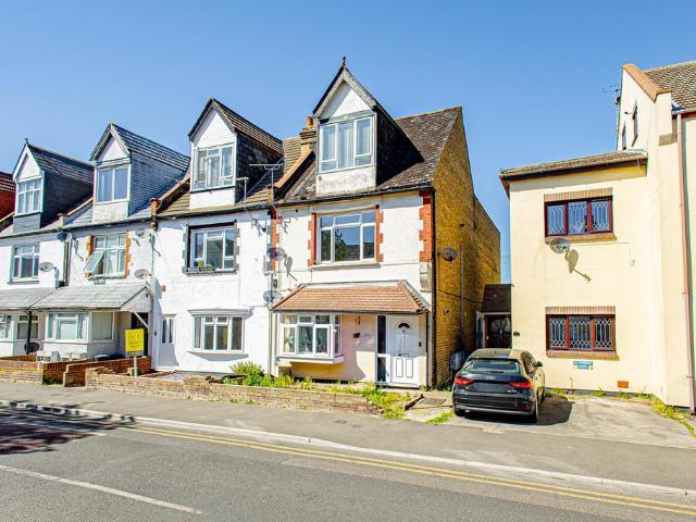 Flat for sale in Alton Barnes, Isle Of Man