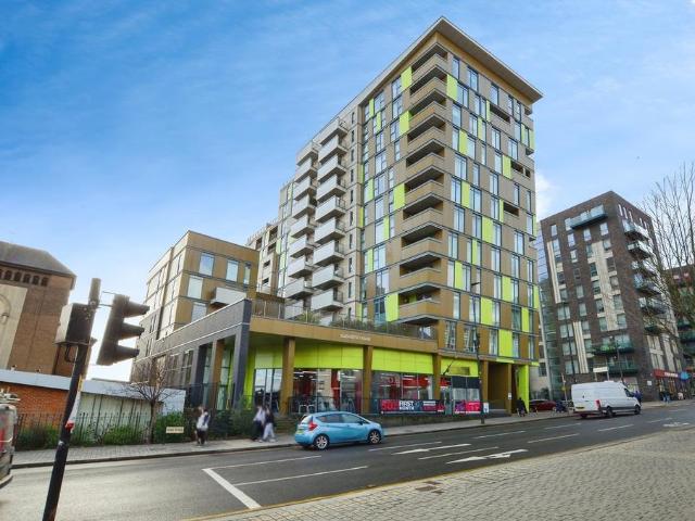 Flat for sale in Greater London