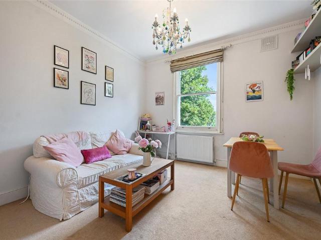 Flat for sale in Brook Green, Greater London