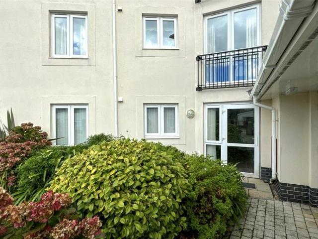 Flat for sale in Wherrytown, Penzance