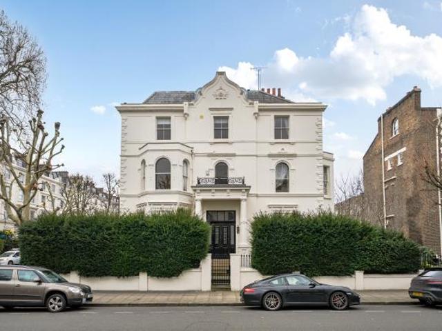 Flat for sale in Paddington, Greater London