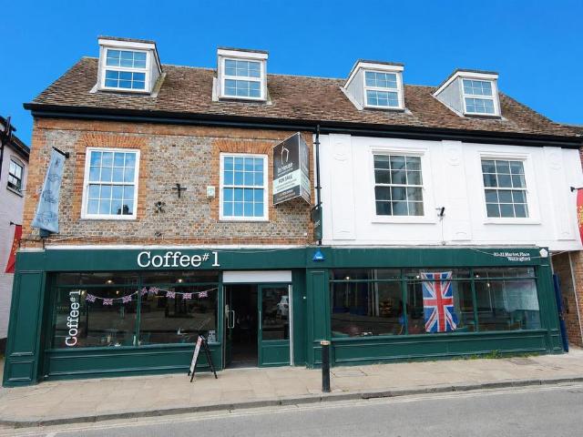 Flat for sale in Berrick Salome, Oxfordshire