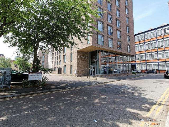 Flat for sale in Bede Island, Old Wharf