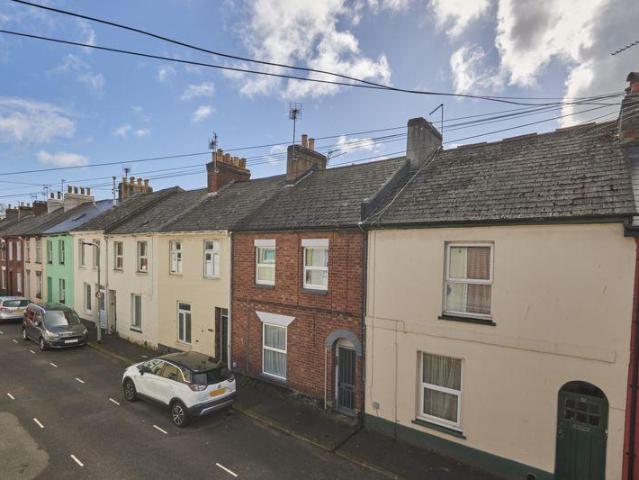Flat for sale in Watergate, Devon