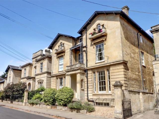 Flat for sale in Newtown, Reading