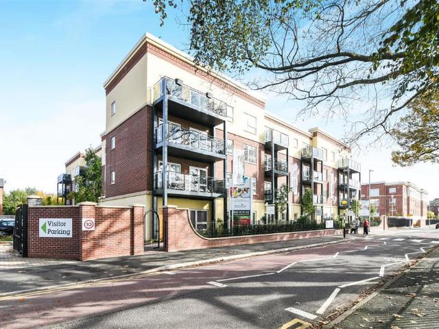 Flat for sale in Bromsgrove