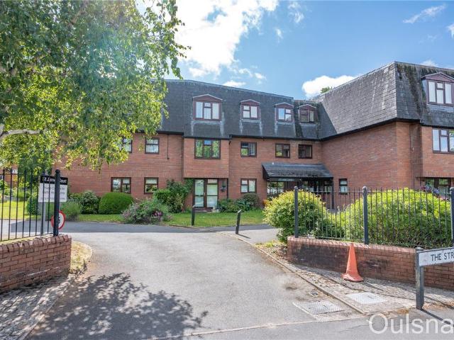 Flat for sale in Bromsgrove