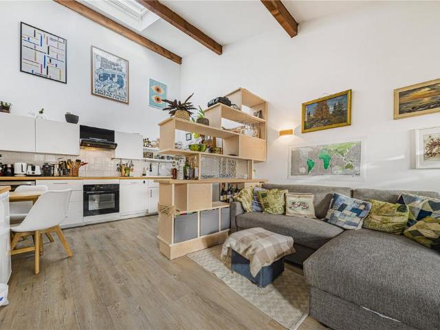 Flat for sale in London Borough of Lewisham, Brockley