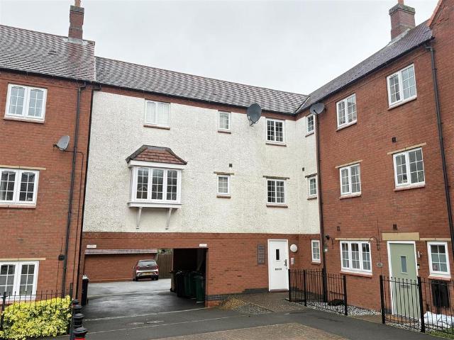 Flat for sale in Egginton, East Midlands