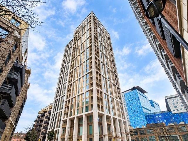 Flat for sale in Whitechapel, Greater London