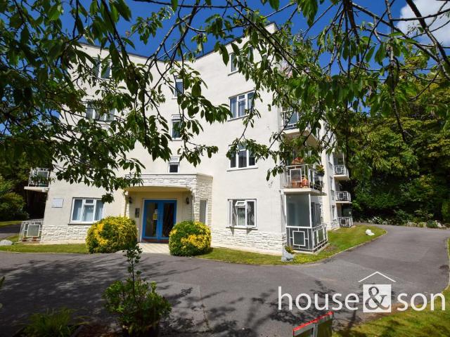 Flat for sale in West Cliff, Bournemouth