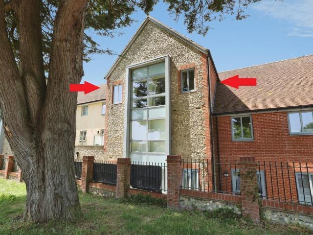 Flat for sale in Amesbury