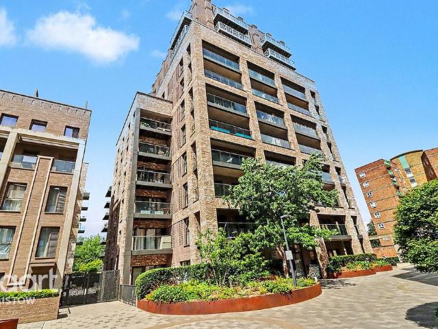 Flat for sale in Upton Park, Greater London
