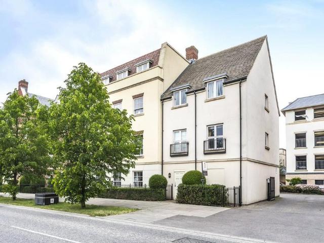 Flat for sale in Black Bourton, Oxfordshire