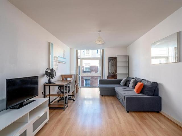 Flat for sale in High Field, York
