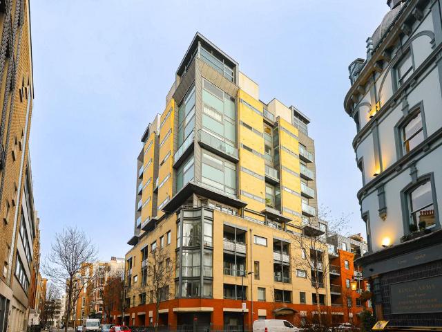 Flat for sale in East Marylebone, Mayfair