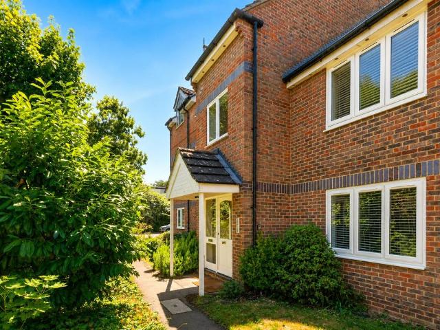 Flat for sale in Sunninghill and Ascot, Sunninghill