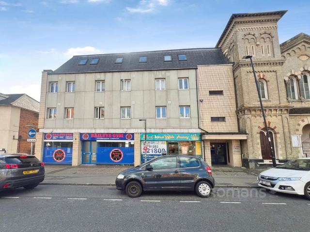 Flat for sale in Aldershot, Rushmoor