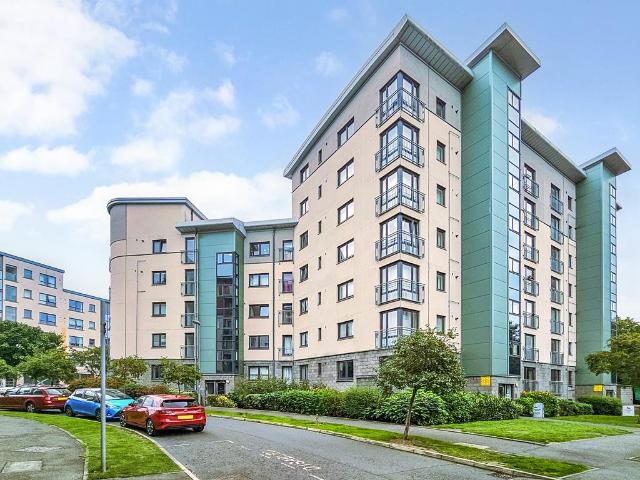 Flat for sale in Meadowbank, City of Edinburgh