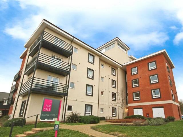 Flat for sale in Binfield