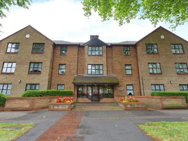 Flat for sale in Greater London