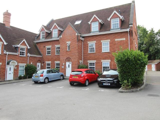 Flat for sale in Fareham, Hampshire