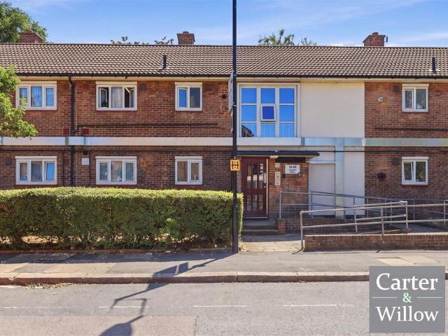 Flat for sale in West Ham, Greater London