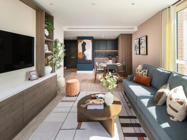 Flat for sale in Oval, Greater London