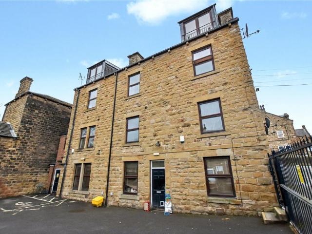 Flat for sale in Daisy Hill, Leeds