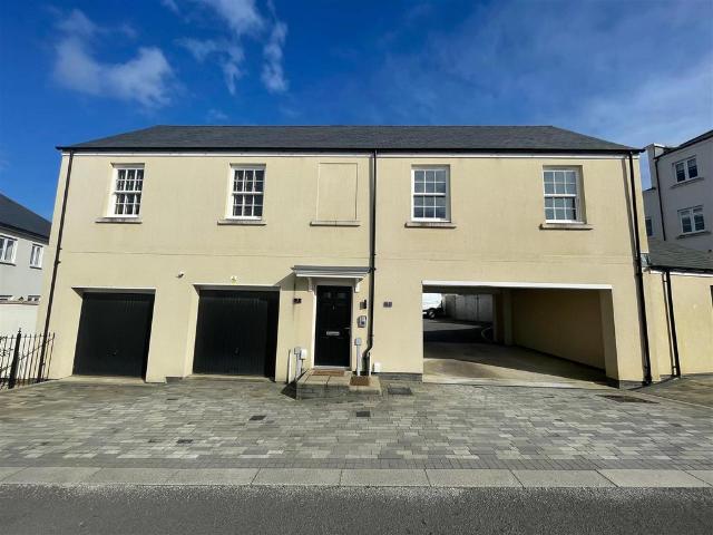 Flat for sale in Sherford, Strode