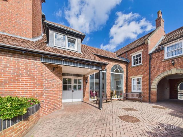 Flat for sale in Falsgrave, Kepwick