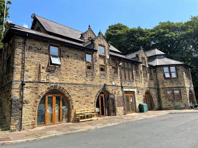 Flat for sale in Bank Top, Siddal
