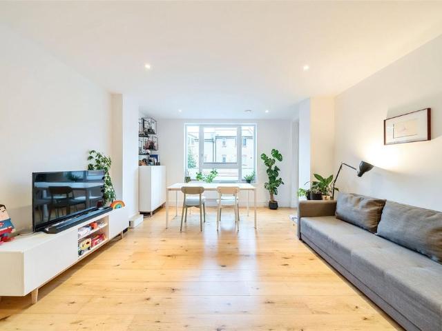 Flat for sale in Pepys Estate, Greater London
