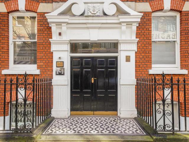 Flat for sale in Paddington, Greater London