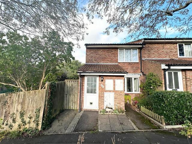 Flat for sale in Feckenham, City Of Bristol