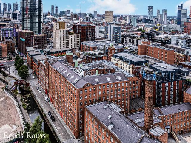 Flat for sale in Georgia, Greater Manchester