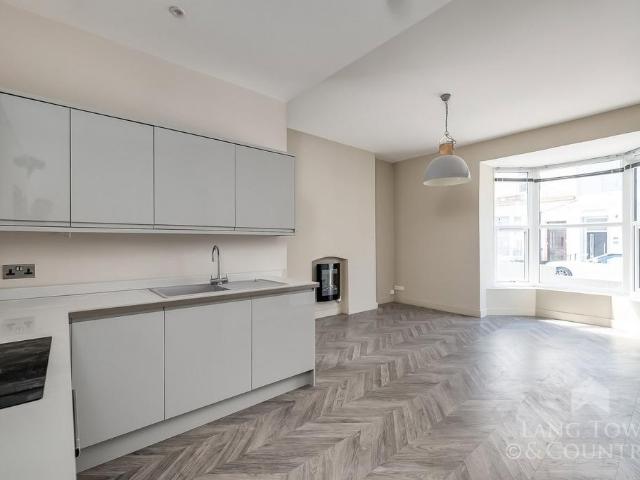 Flat for sale in West Hoe, Mount Wise
