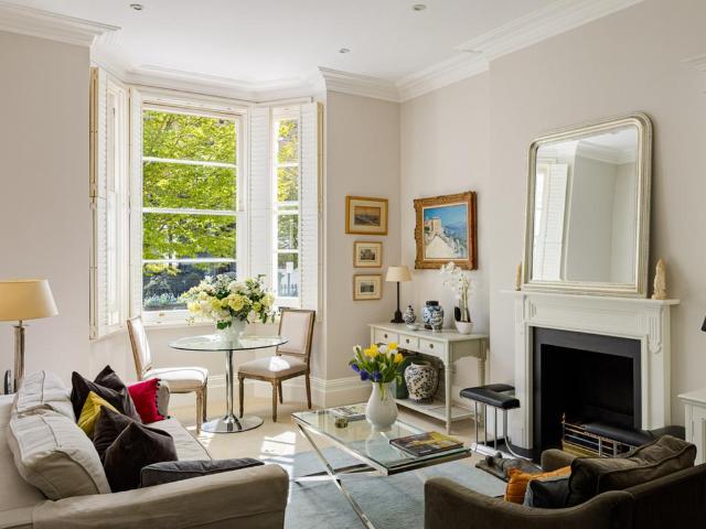 Flat for sale in Brompton, Greater London